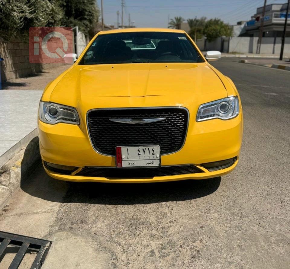 کرایسلەر 300